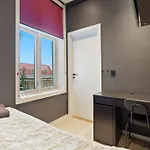 Hoystandard Sentral Perle Apartment *